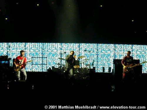 U2 Elevation-Tour 2001 in Köln